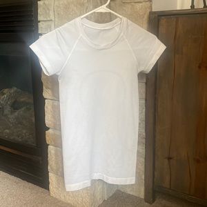 Lululemon swiftly Tech Short Sleeve 2.0